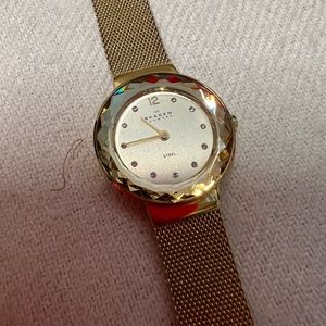Skagen watch gold tone- petite face